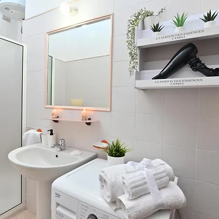 Izzhome Escape 1 * Villa San Pietro