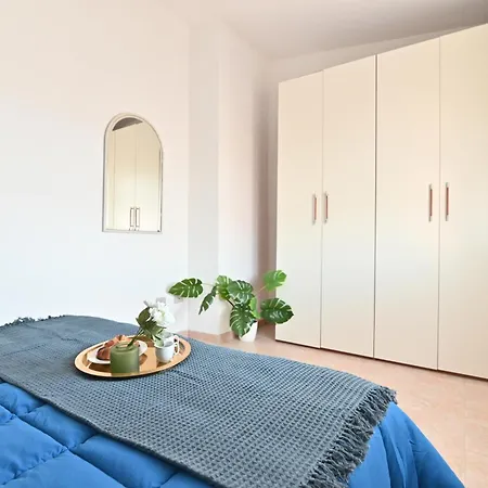 Izzhome Escape 1